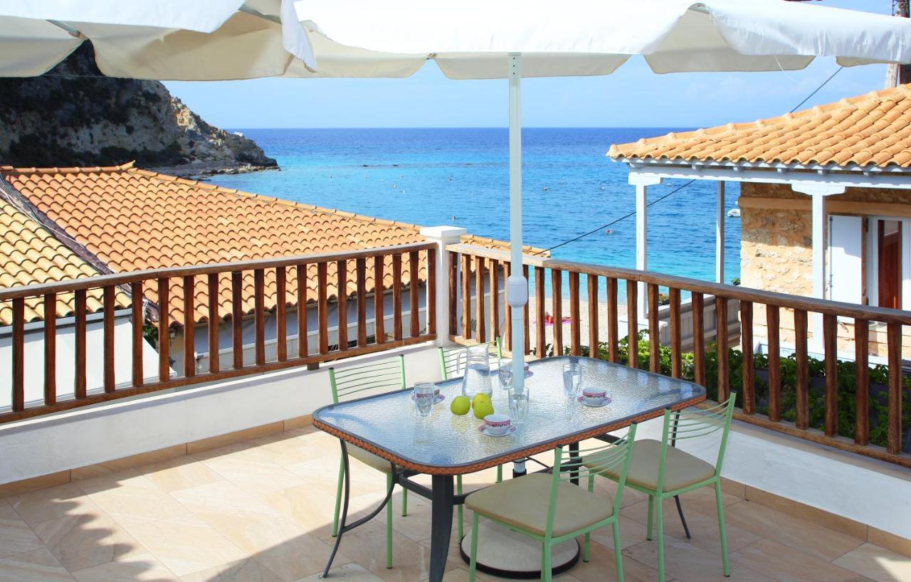 Appartement Lagadi Luxury Sea Side à Áyios Nikítas Extérieur photo